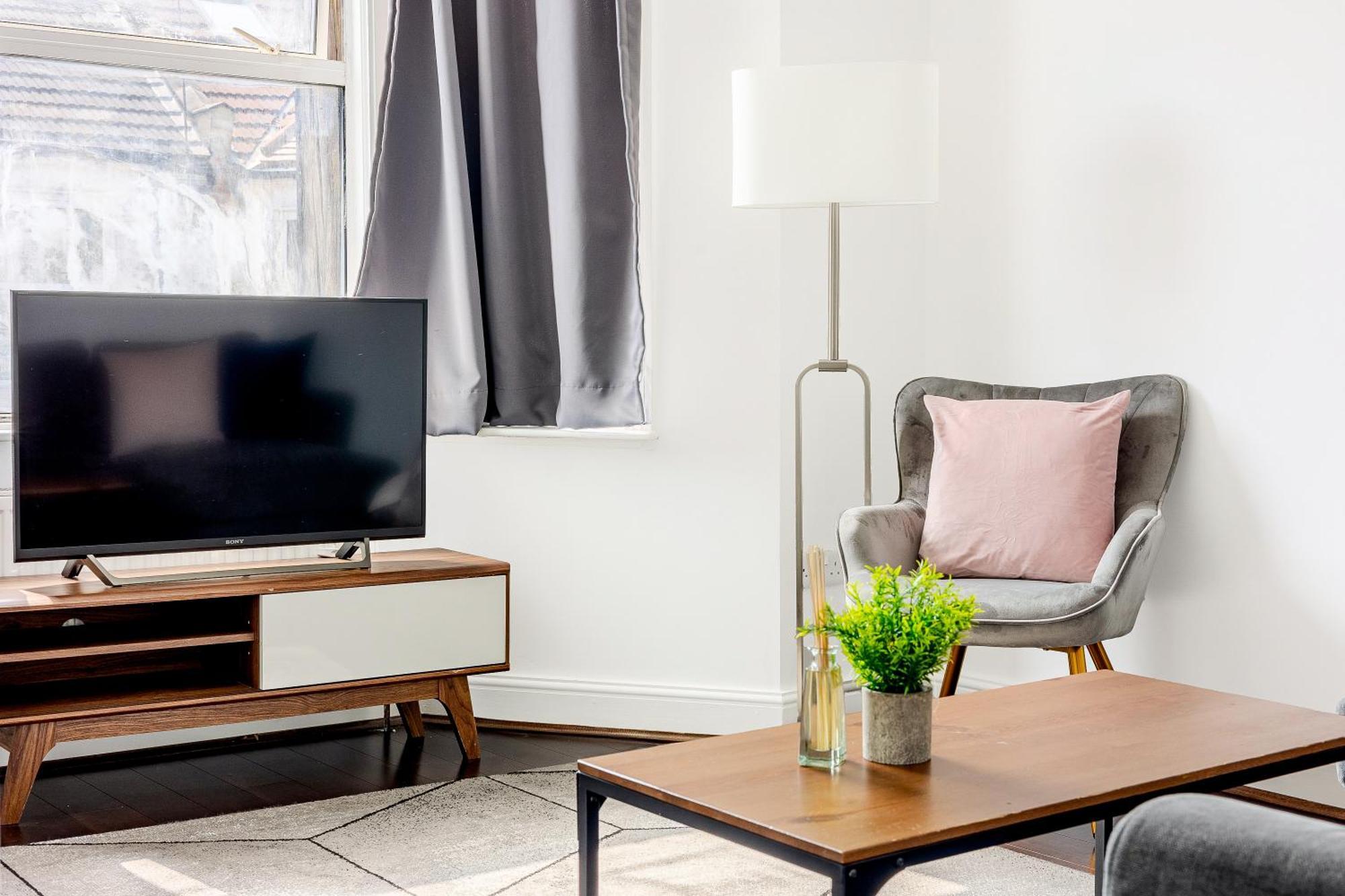 Bright 2Br Flat, Forest Gate, East Londres Exterior foto